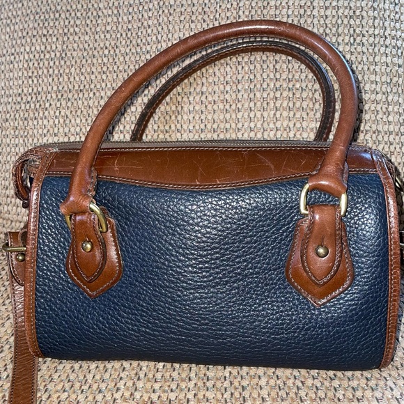 Dooney and Bourke Handbag - Picture 4 of 9